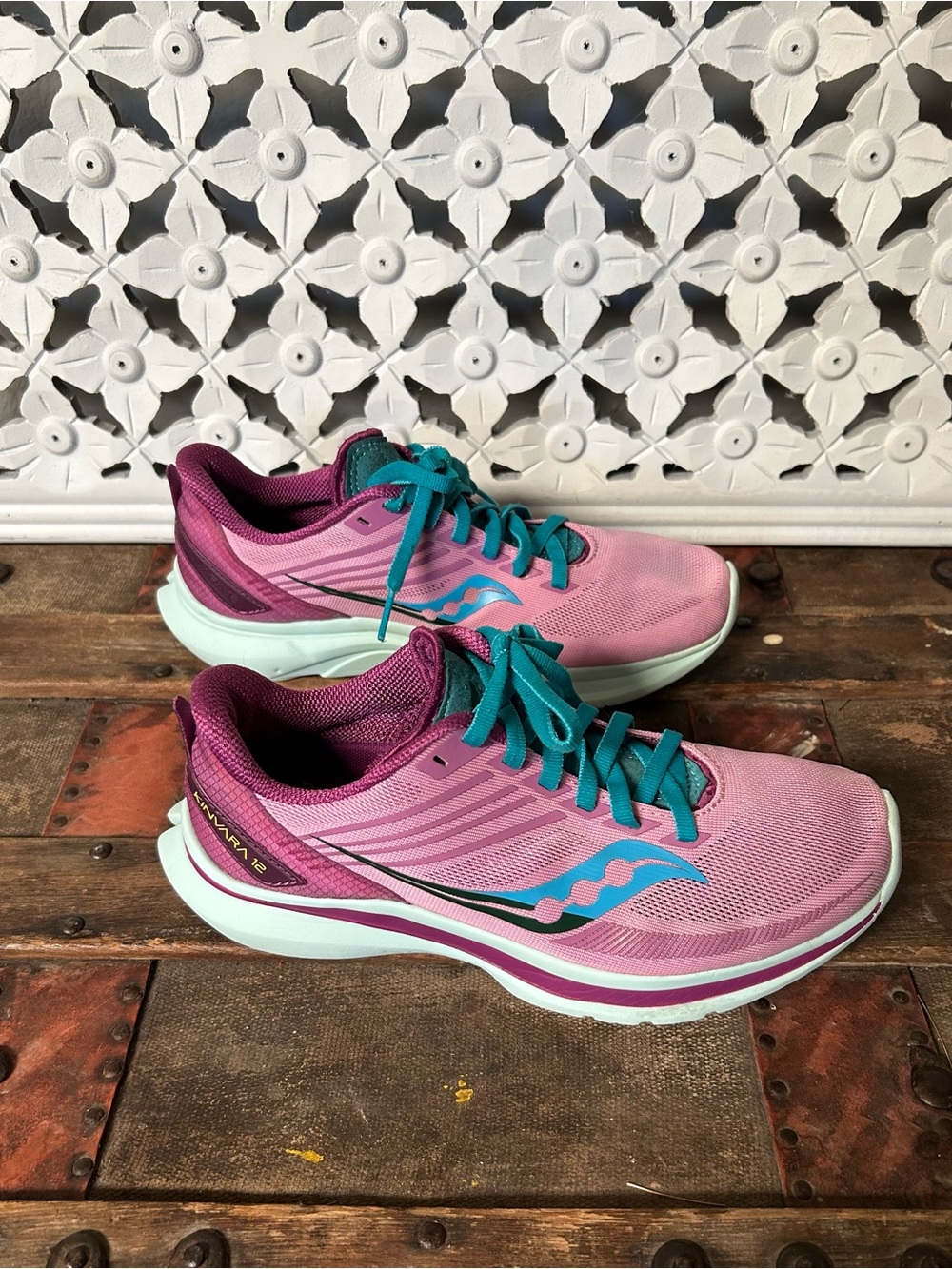 Saucony Kinvara 12 Lavender Teal Running Shoes Lightweight Sneakers Size 7